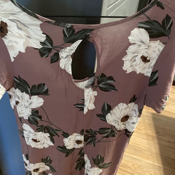 Dynamite floral t shirt - Picture 2 of 2